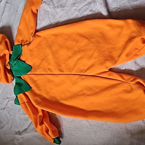 12 month Pumpkin Costume - Picture 6 of 7